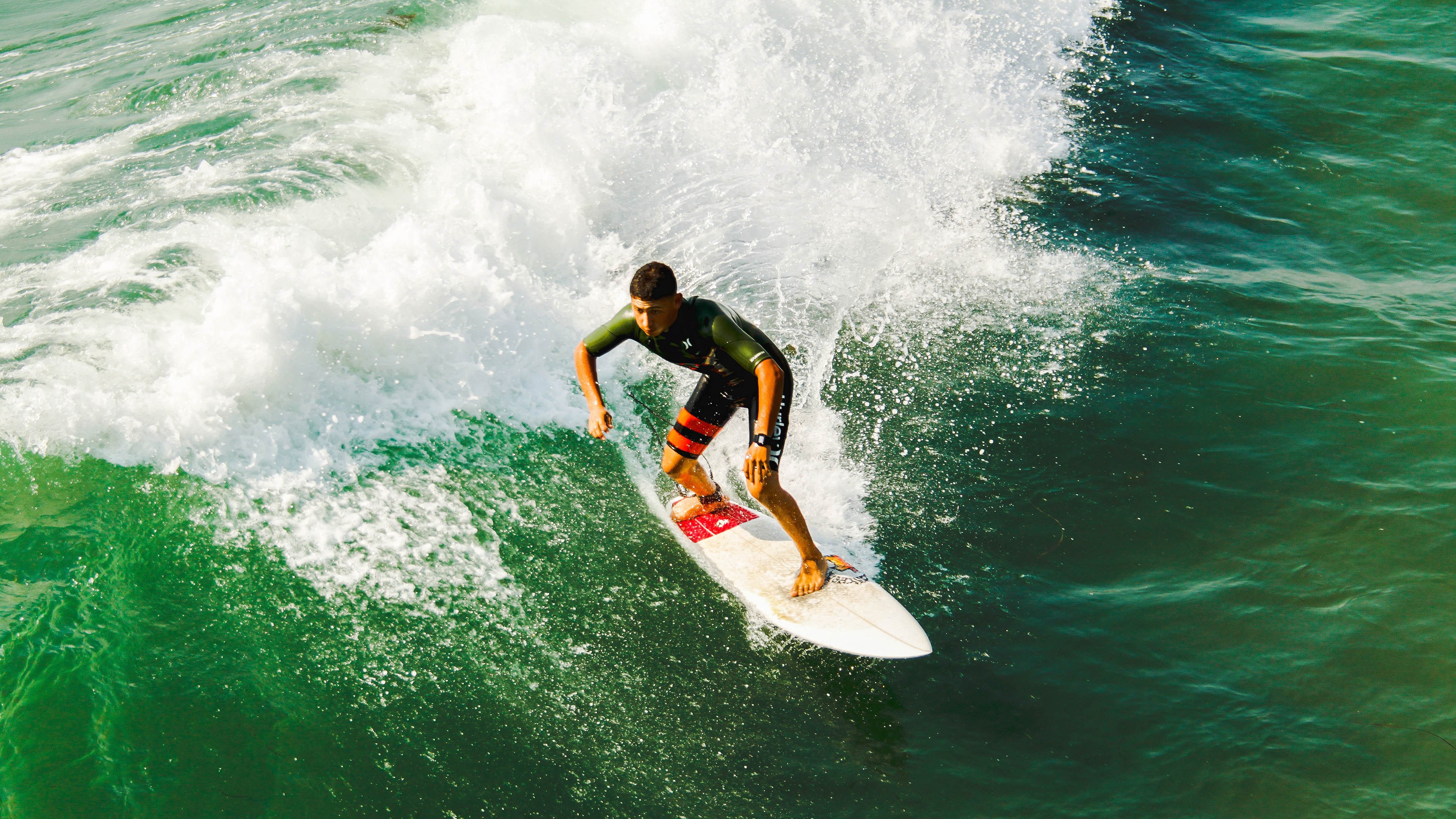 CS2枪手精准狙击改变局势,cs1.6狙击枪开镜设置