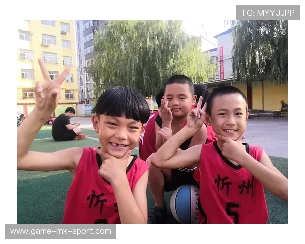 篮球少年怀揣梦想勇敢前进，篮球少年怀揣梦想勇敢前进的作文